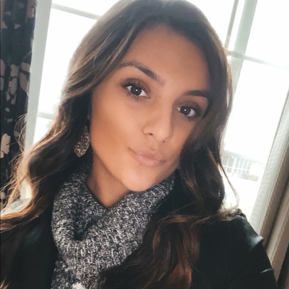 Meet your Posher, Kayla